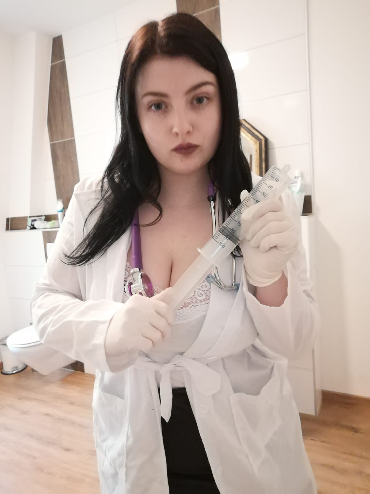 Lady-Elisa Porno Video: Sprechstunde bei Frau Dr. Lady Elisa