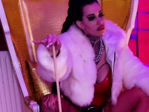 MissAlessaMilano Porno Video: Femdom will sehen ob Sissy schafft 3 Strapon