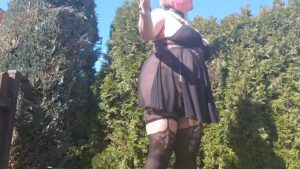 TittenMichelle Porno Video: Piss in den April